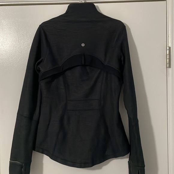Lululemon jacket - Picture 4 of 4